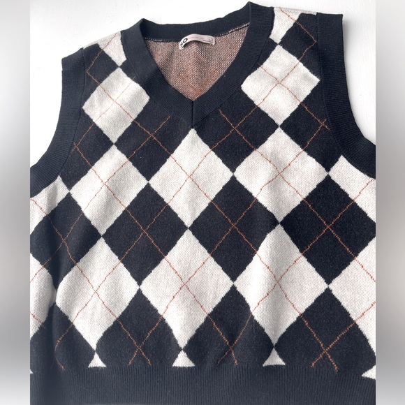 SO Sleeveless sweater vest, Size L - Picture 1 of 4